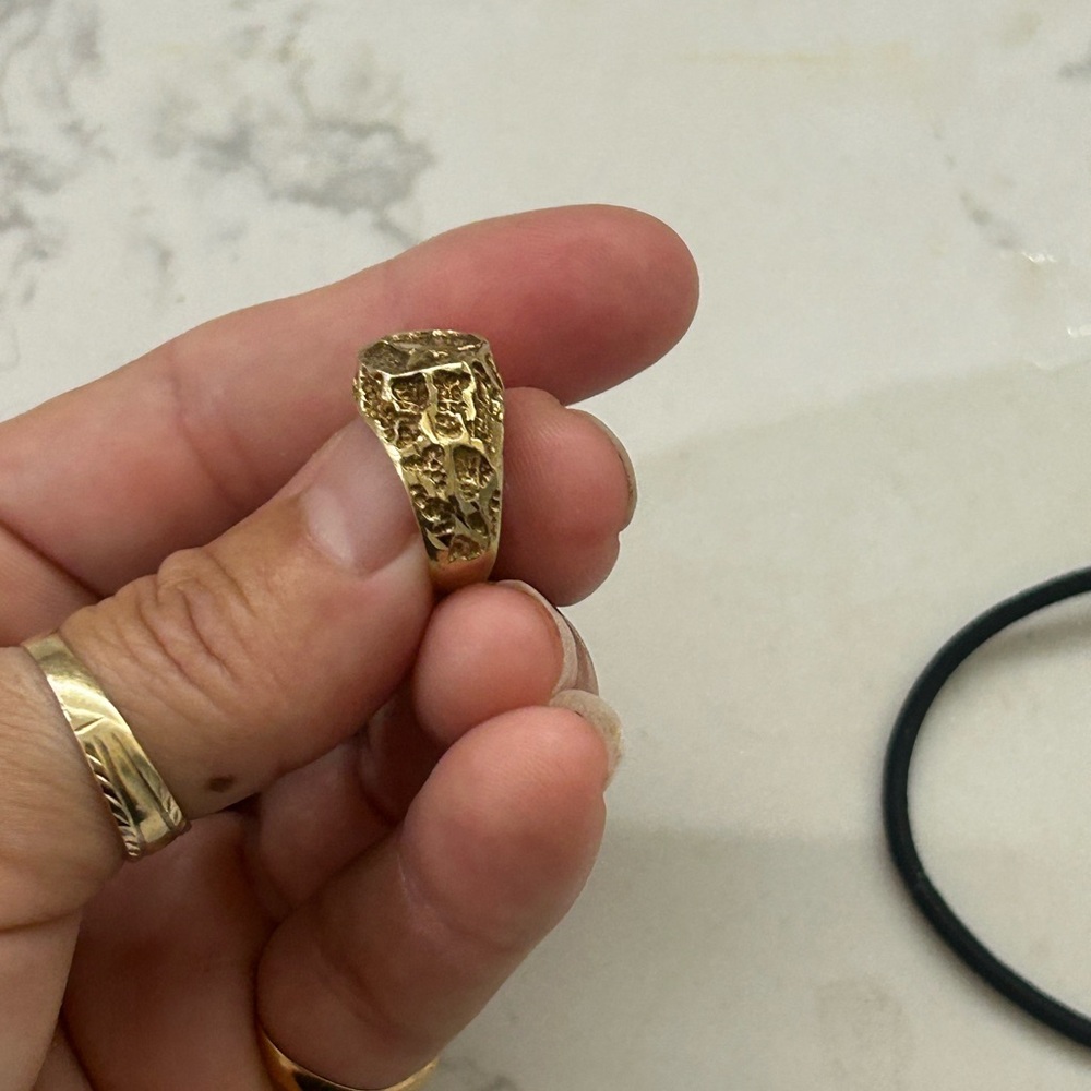 Gold Filigree Ring - Picture 4 of 6